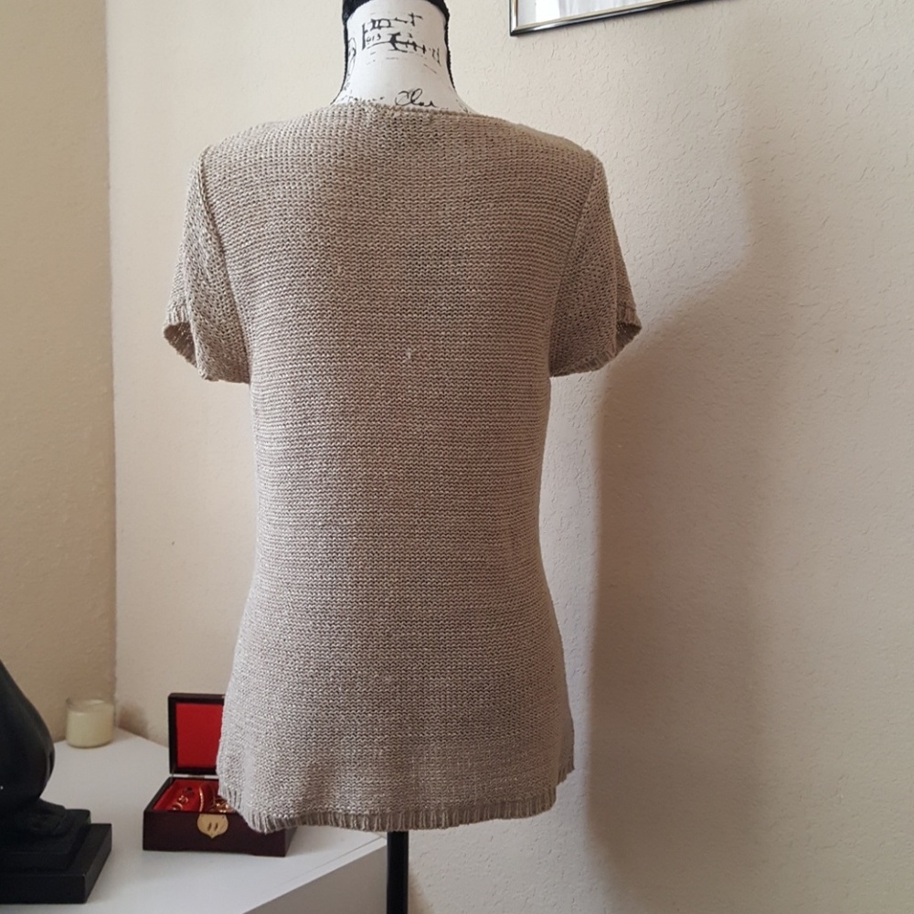 Pretty sweater - Picture 2 of 2